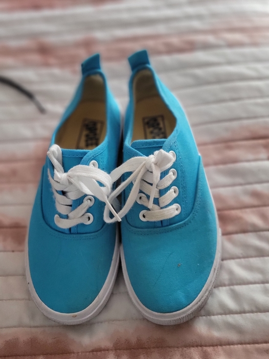 Amazon Other - Amazon Bright Turquoise Canvas Lace-Up Kids Sneakers